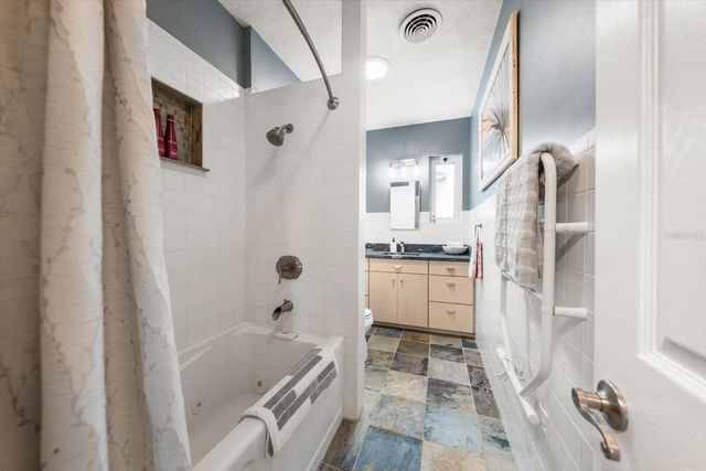 210 LIVE OAK LANE, Largo, FL 33770