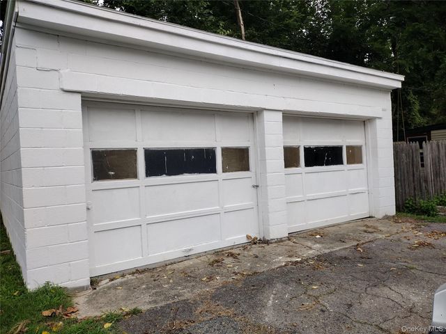 29 Kelsey Road, Poughkeepsie, NY 12601