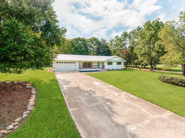 3072 Bethany Street 24-28, Claremont, NC 28610