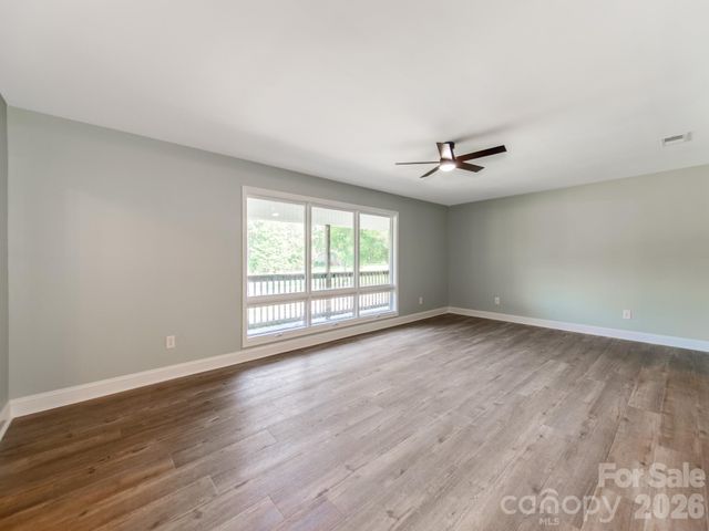 3072 Bethany Street 24-28, Claremont, NC 28610