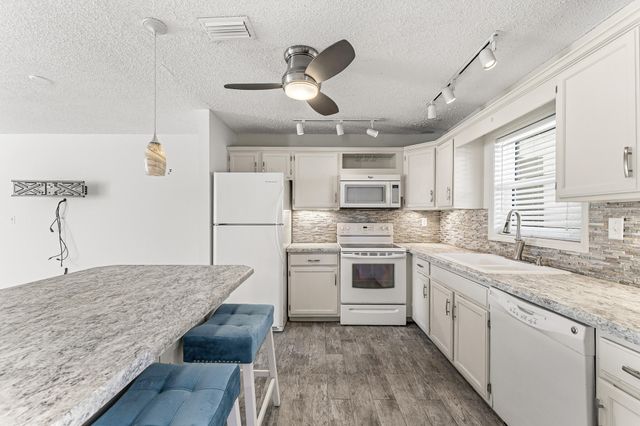 6531 SE Federal Highway S201, Stuart, FL 34997