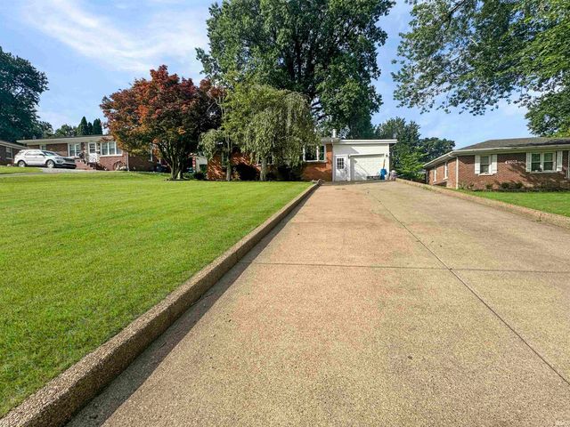 3920 W Maryland Street, Evansville, IN 47720