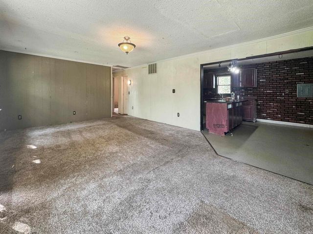 3920 W Maryland Street, Evansville, IN 47720