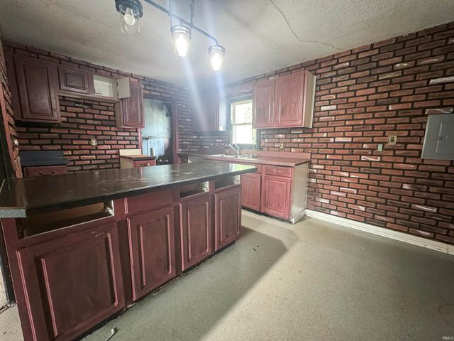 3920 W Maryland Street, Evansville, IN 47720