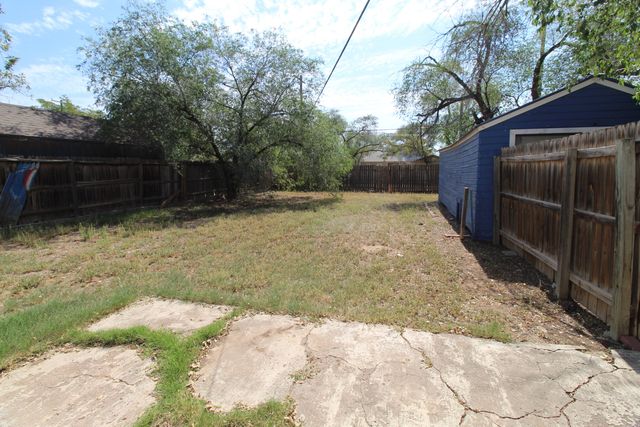 2209 25th Street, Lubbock, TX 79411
