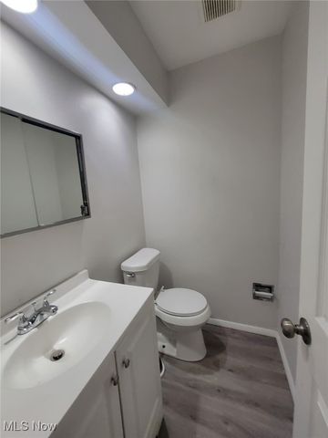 3802 Fairoaks Road, South Euclid, OH 44121