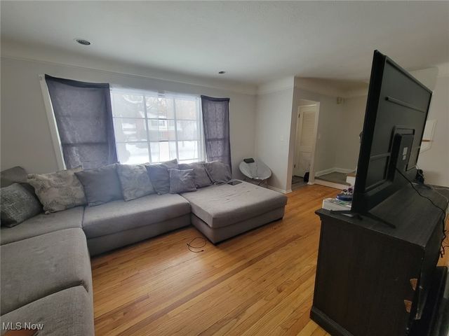 3802 Fairoaks Road, South Euclid, OH 44121