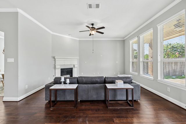 13407 Cameron Reach Drive, Tomball, TX 77377
