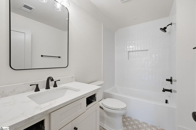 22 Jesse Court, Taylors, SC 29687