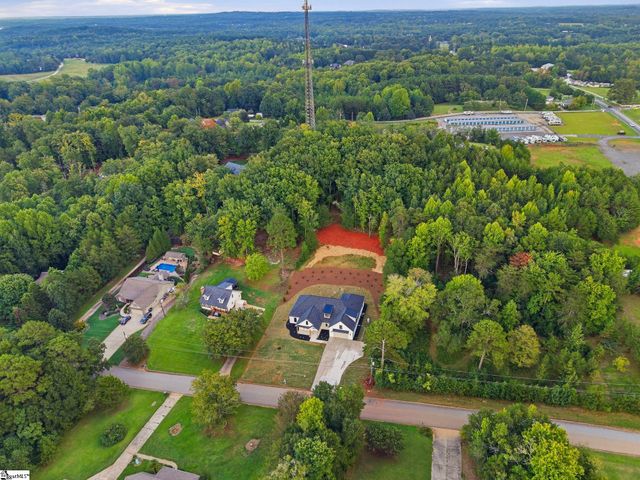 22 Jesse Court, Taylors, SC 29687