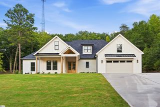 22 Jesse Court, Taylors, SC 29687