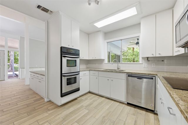 7 Hull Circle DR, Austin, TX 78746