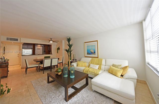 2016 Bay Dr 201, Miami Beach, FL 33141