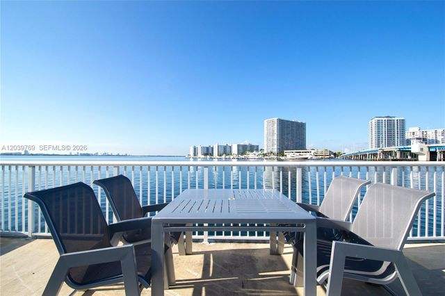 2016 Bay Dr 201, Miami Beach, FL 33141