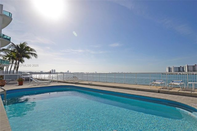 2016 Bay Dr 201, Miami Beach, FL 33141
