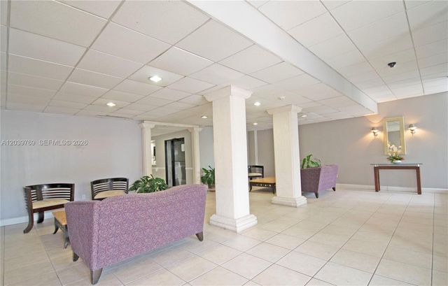 2016 Bay Dr 201, Miami Beach, FL 33141