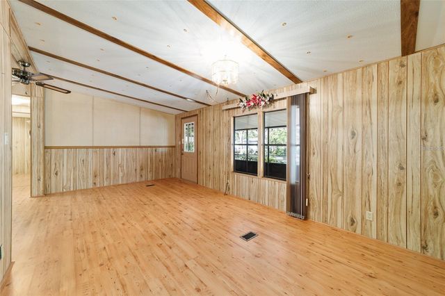 13168 NE 19TH LANE, Silver Springs, FL 34488