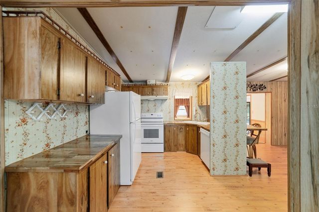 13168 NE 19TH LANE, Silver Springs, FL 34488