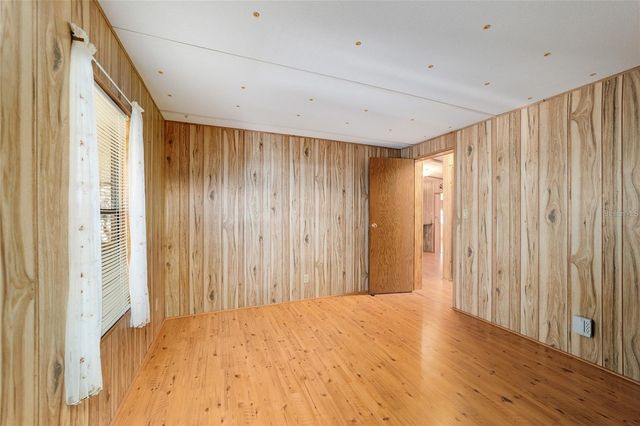 13168 NE 19TH LANE, Silver Springs, FL 34488