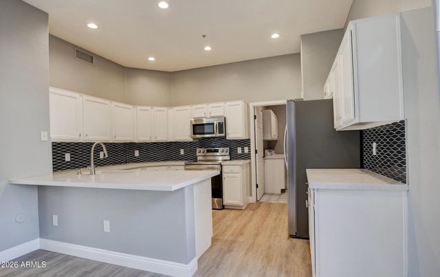 16420 N THOMPSON PEAK Parkway 1043, Scottsdale, AZ 85260