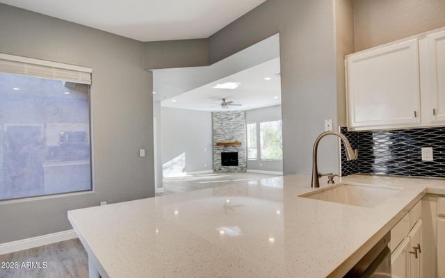 16420 N THOMPSON PEAK Parkway 1043, Scottsdale, AZ 85260