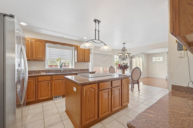 18036 Crystal Lane, Lansing, IL 60438