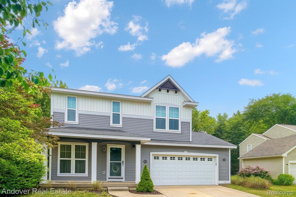 13300 Patchin Drive, Crockery Township, MI 49448