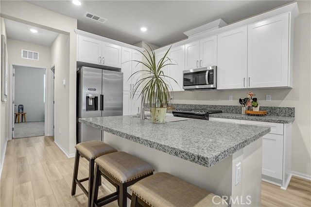 288 Lockhart Way, West Covina, CA 91790