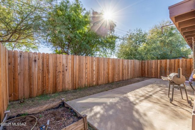 1917 W La Osa Drive, Tucson, AZ 85705