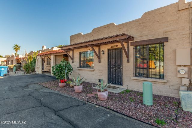 1917 W La Osa Drive, Tucson, AZ 85705