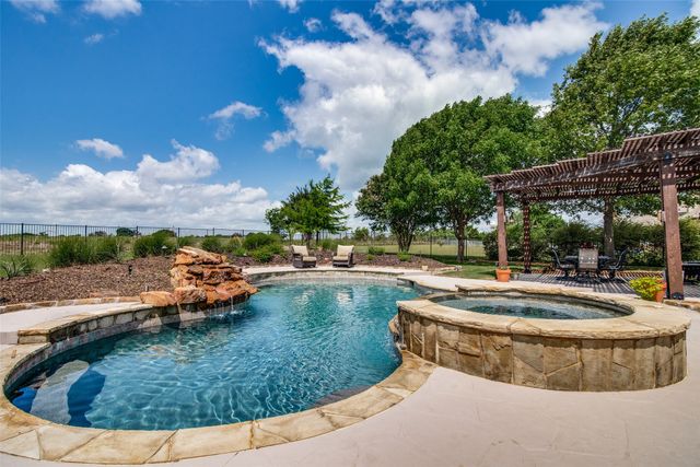 164 Stoneleigh Drive, Heath, TX 75032