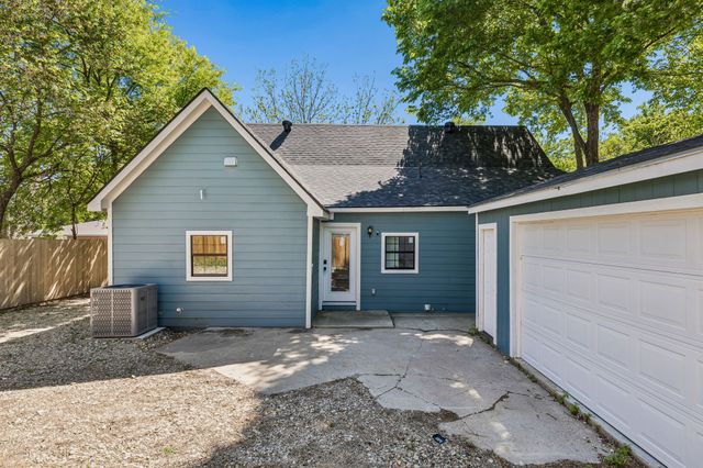 104 W 2nd Street, Waxahachie, TX 75165
