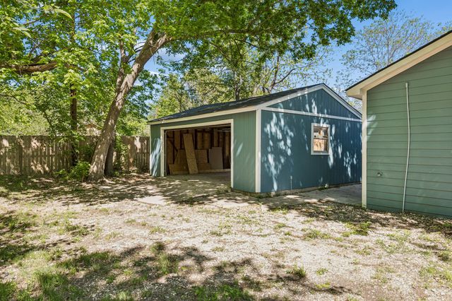 104 W 2nd Street, Waxahachie, TX 75165