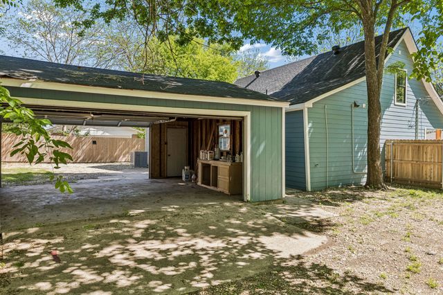 104 W 2nd Street, Waxahachie, TX 75165