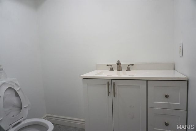7916 Birkenhead Drive, Marlborough, MO 63123