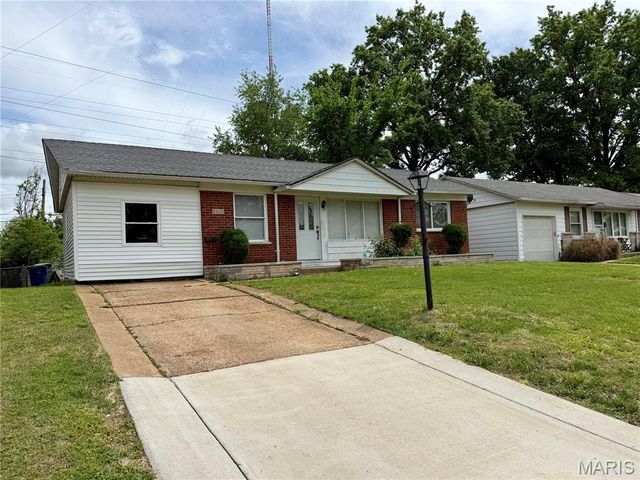 7916 Birkenhead Drive, Marlborough, MO 63123
