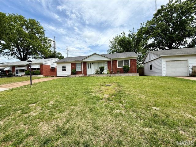 7916 Birkenhead Drive, Marlborough, MO 63123