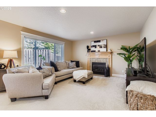 3782 Nw HILTON HEAD Ter, Portland, OR 97229