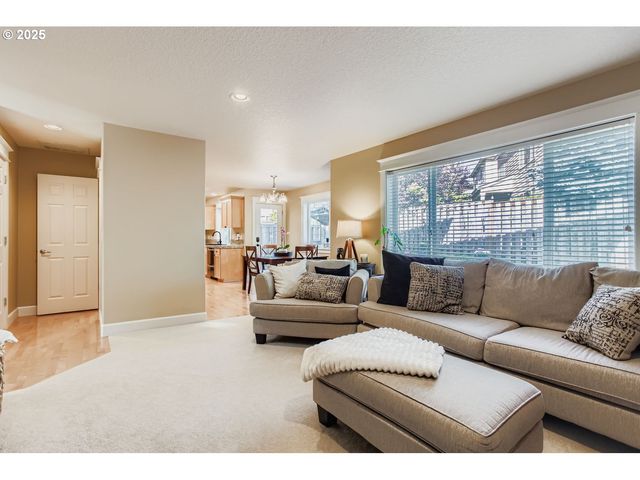 3782 Nw HILTON HEAD Ter, Portland, OR 97229