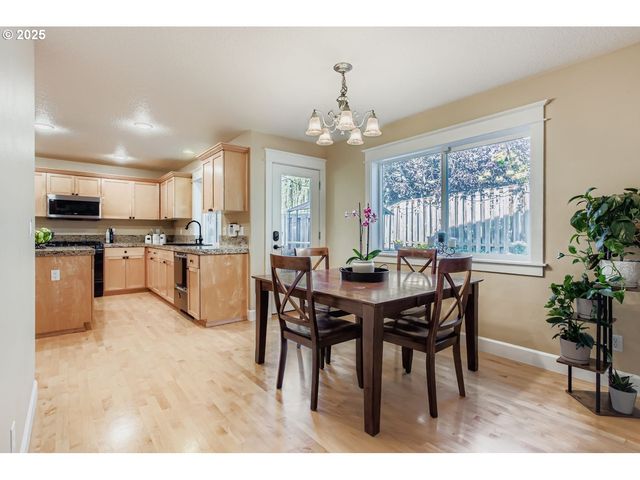 3782 Nw HILTON HEAD Ter, Portland, OR 97229