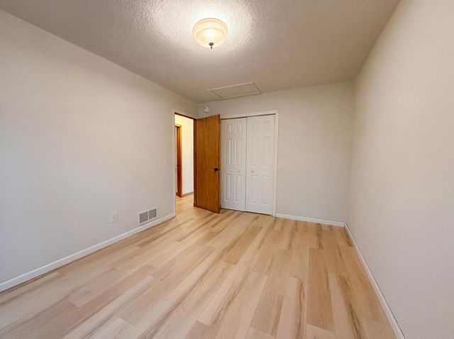 6475 Grandview Drive, Eden Prairie, MN 55346