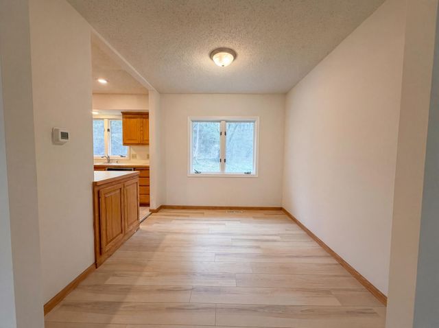 6475 Grandview Drive, Eden Prairie, MN 55346