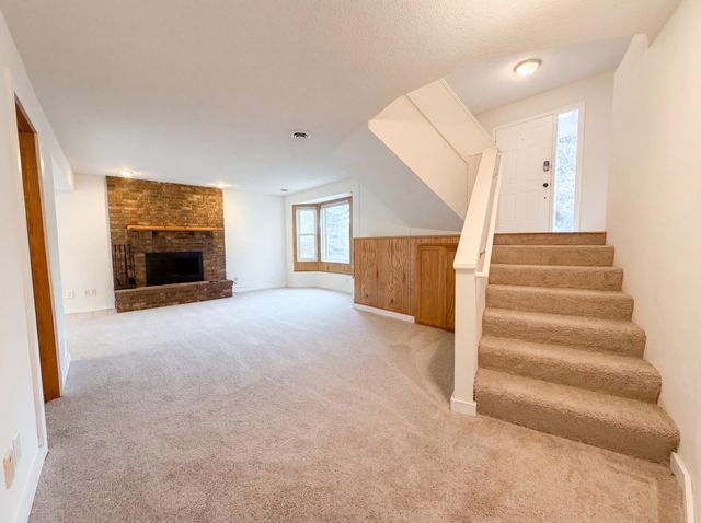 6475 Grandview Drive, Eden Prairie, MN 55346