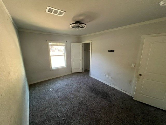 705 W Pierce Street, Winters, TX 79567