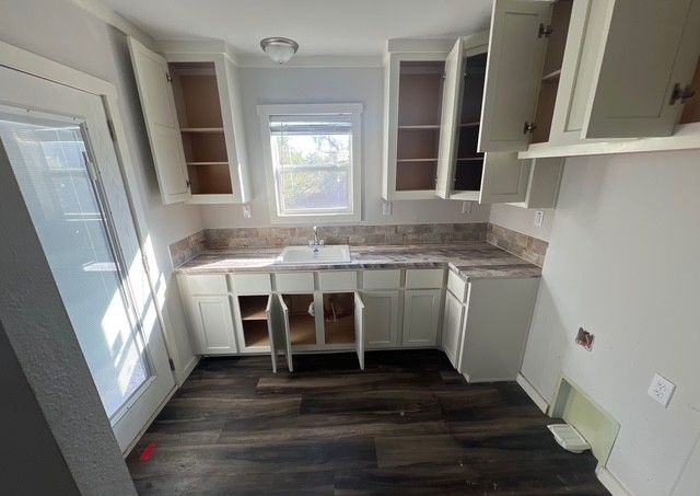 705 W Pierce Street, Winters, TX 79567