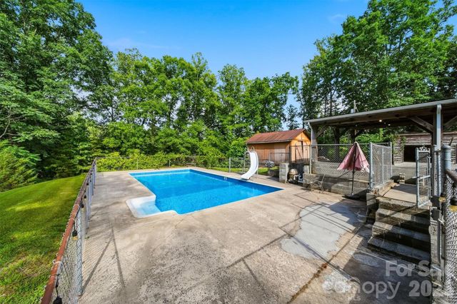 255 Wildwood Road, Lenoir, NC 28645