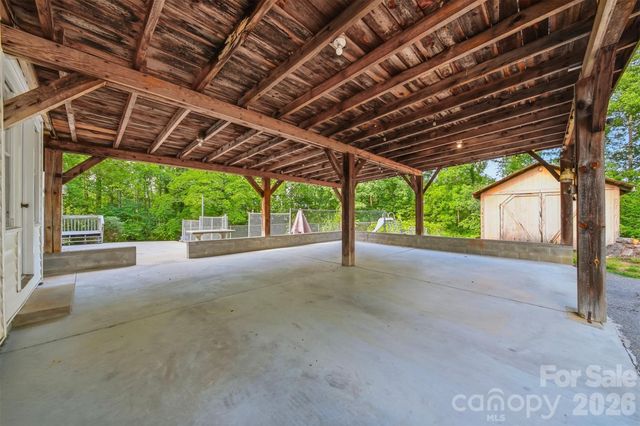 255 Wildwood Road, Lenoir, NC 28645