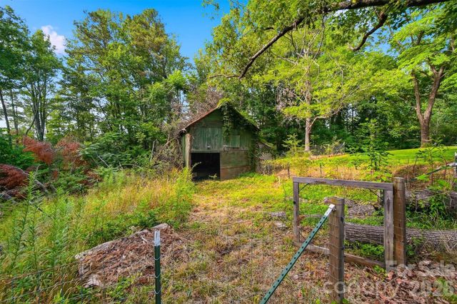 255 Wildwood Road, Lenoir, NC 28645