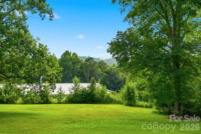255 Wildwood Road, Lenoir, NC 28645