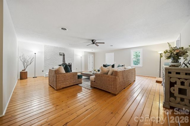 255 Wildwood Road, Lenoir, NC 28645